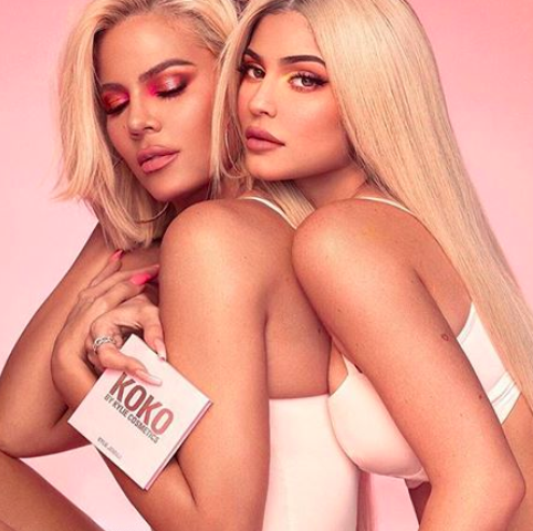 Khloé Kardashian and Kylie Jenner Get Called The F*@k Out for Photoshopping This Pic